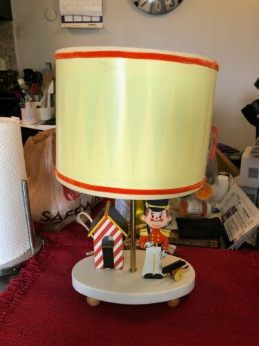 DOLLY TOY COMPANY VINTAGE TOY SOLDIER CHILD LAMP