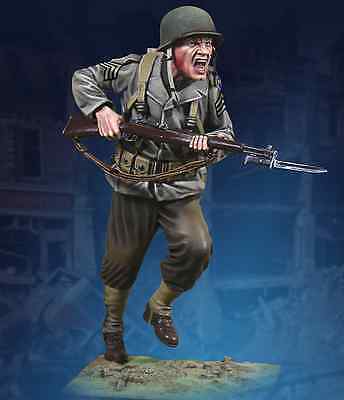 COLLECTORS SHOWCASE WW2 AMERICAN CS60006 U.S. RANGER AT PONT DU HOC STATUE MIB
