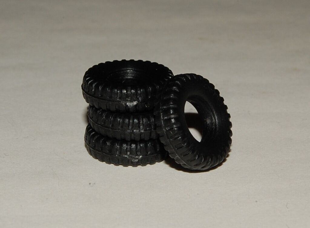 Matchbox King Size 14mm  Black Hard Plastic Tires  (14-3)