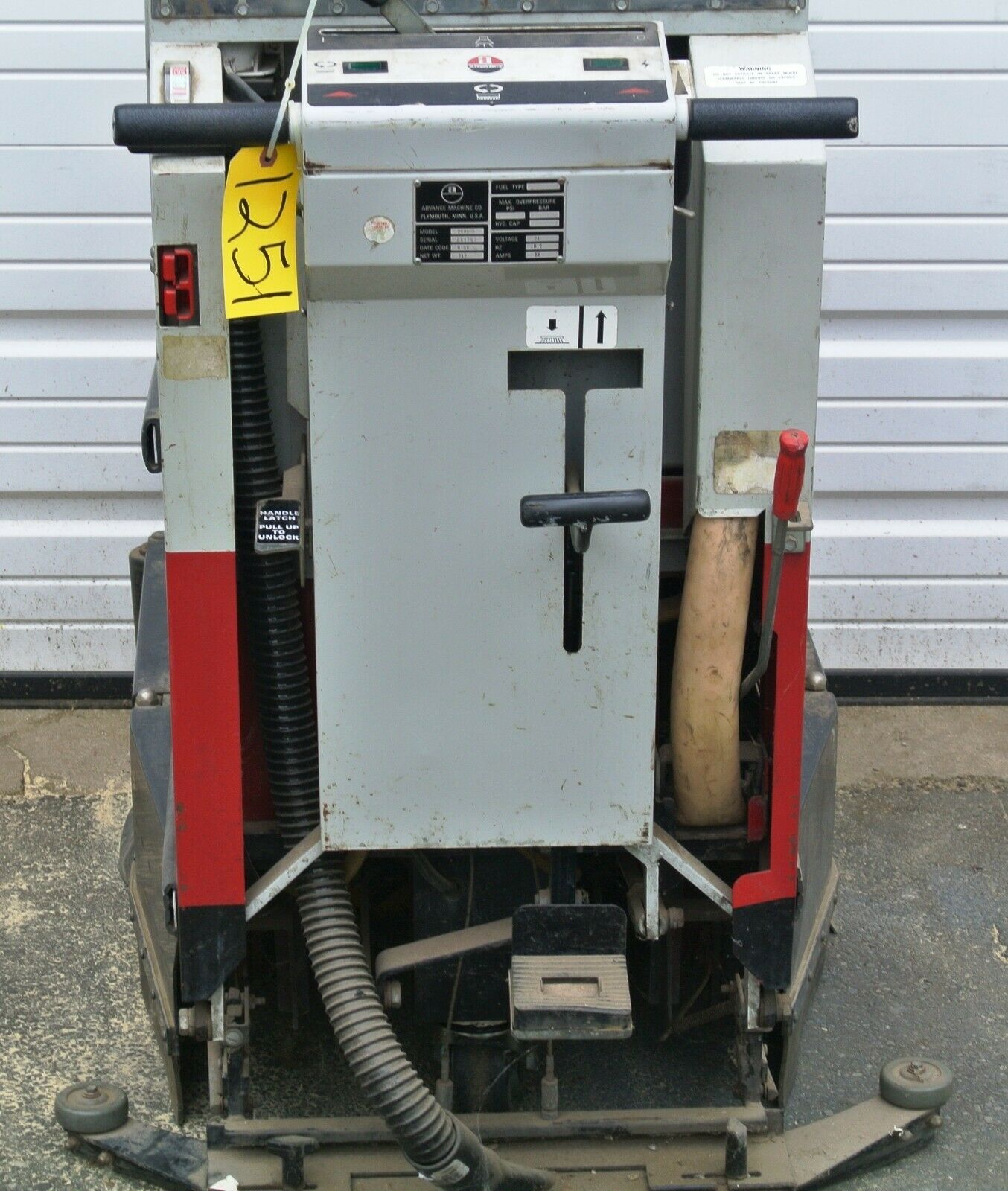 Advance Hydro-Retriever 260BHD Floor Scrubber, Polisher, Janitor, Custodial